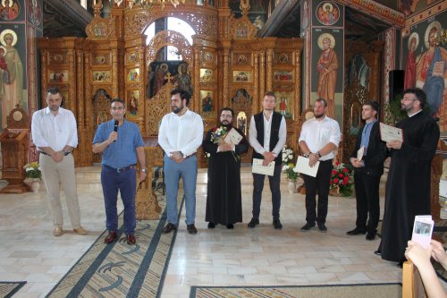 Formaţii de muzică psaltică câştigătoare din cadrul concursului „Gavriil Musicescu“ Poza 57268