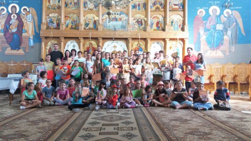 Școală de vară la Biserica „Sfânta Treime” din Bistrița Poza 55995