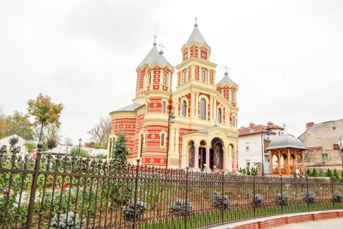 Hram de tradiţie în două biserici craiovene Poza 55872