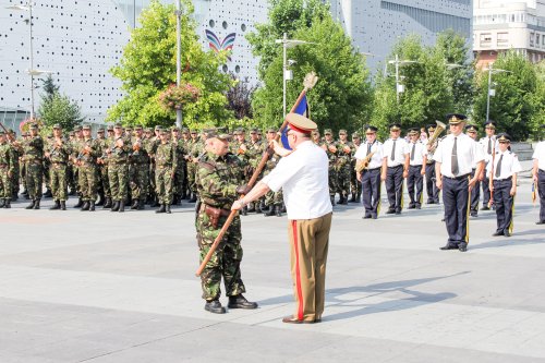 Batalionul „Iancu Jianu” a primit Drapelul de Luptă Poza 55556