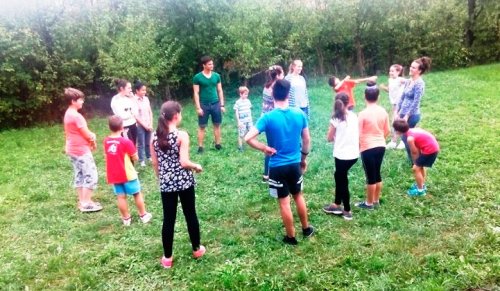 Activităţi cu tinerii din Protopopiatul Alba Iulia Poza 55022