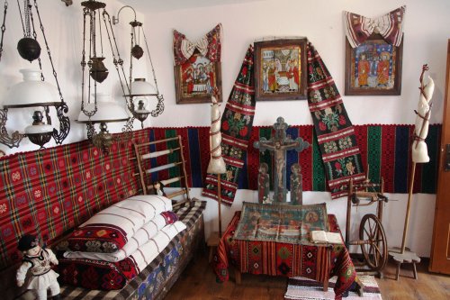 Zestrea de spiritualitate și tradiții populare din Olteț Poza 54661