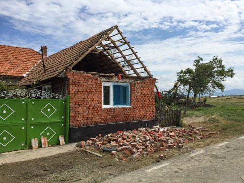 Mitropolitul Banatului sprijină satele afectate de calamități din zona Făgetului Poza 54600