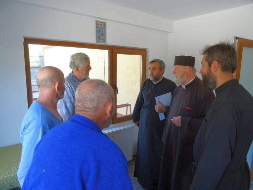 Parohiile Protoieriei Fălticeni, în sprijinul căminului de bătrâni de la Mănăstirea Bogdăneşti Poza 54425