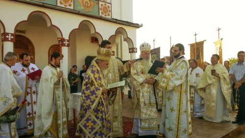 Târnosiri de biserici în Mitropolia Banatului Poza 54443