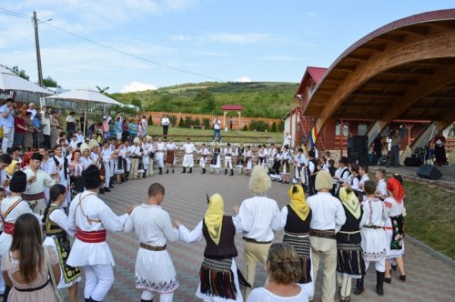 Festivalul Românilor de Pretutindeni în Covăsânț Poza 54416