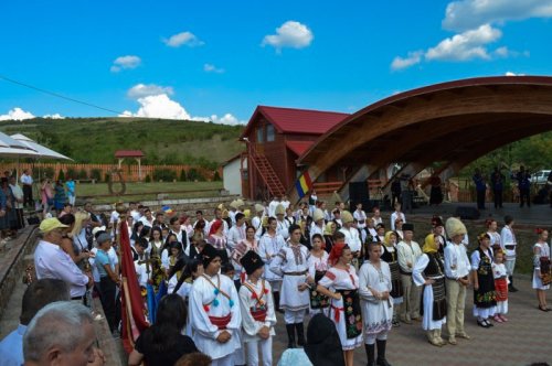 Festivalul Românilor de Pretutindeni în Covăsânț Poza 54419