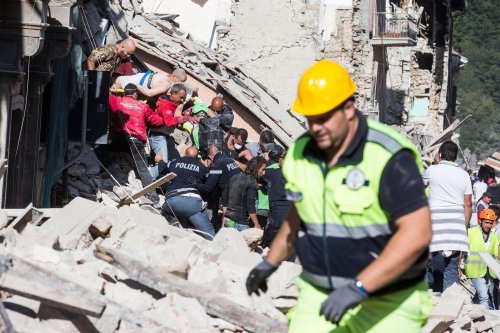 Italia, lovită de cutremur Poza 54376