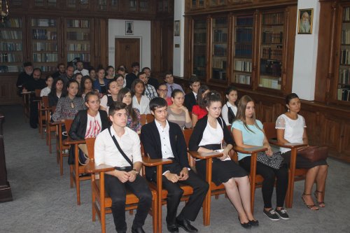 Reprezentanții județului Galați la Întâlnirea Tinerilor Ortodocși Poza 54298