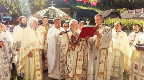 Târnosiri și binecuvântări în Duminica a 10-a după Rusalii Poza 54017