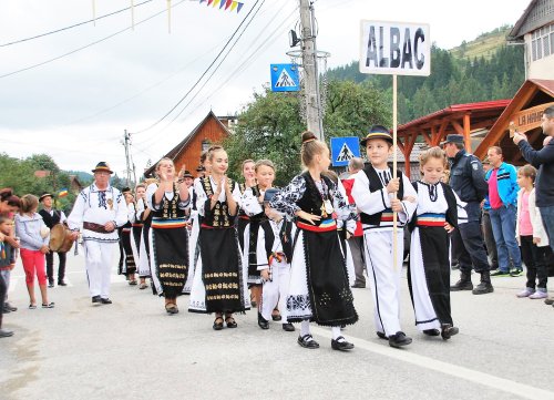 Târg naţional de turism rural la Albac, în Munții Apuseni Poza 53886