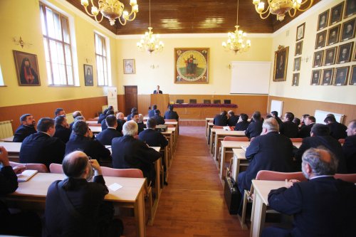 Cursuri la Sibiu pentru obținerea gradelor în preoție Poza 53422