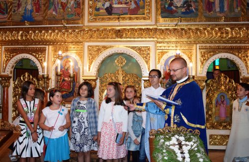 Activități cu tinerii în Arhiepiscopia Aradului Poza 52643