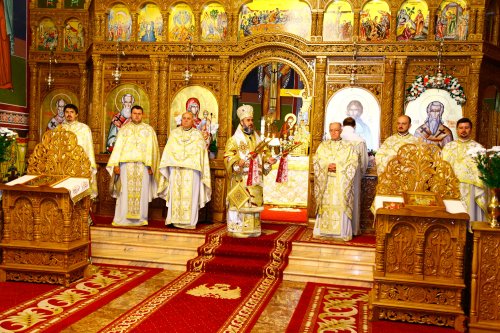 Sfântul Ierarh Teodosie, sărbătorit la Catedrala Arhiepiscopală din Buzău Poza 52521