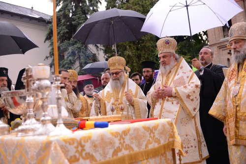 Sfințire și binecuvântare la Mănăstirea Sfântului Antim Poza 52233