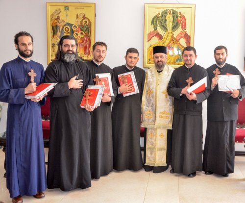 Noi duhovnici hirotesiţi în Hunedoara Poza 51341
