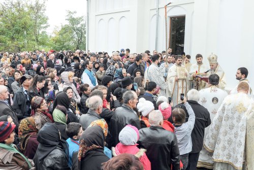 Biserici sfințite în Dâmbovița, Buzău și Brăila Poza 50488