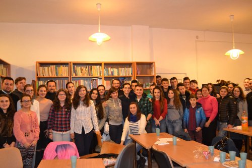 Dezbateri despre formarea tinerilor la Berzovia Poza 49039