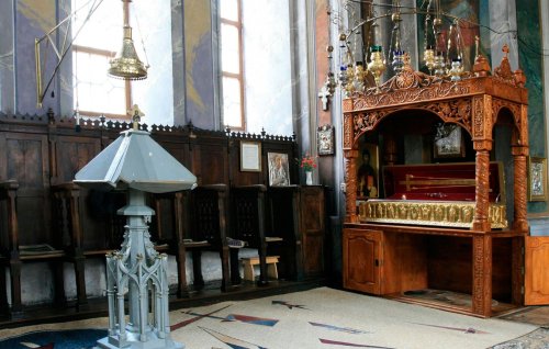 Mănăstirea Bistriţa olteană se pregăteşte de sărbătoare Poza 48892