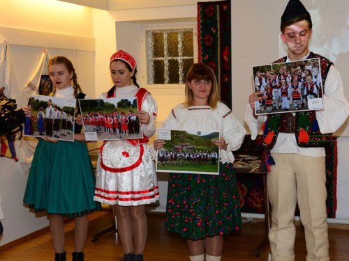 Promovarea tradiţiilor româneşti în Norvegia Poza 48916