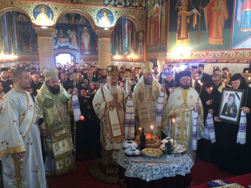 Parastasul de 40 de zile pentru Arhiepiscopul Justinian Chira Poza 47926