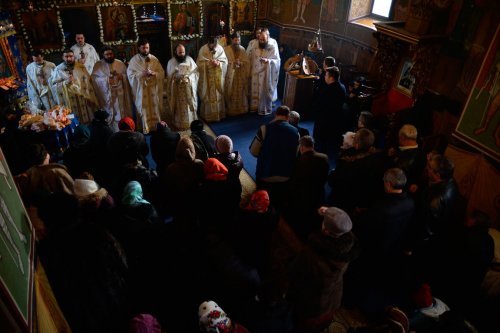 Sfinţii Atanasie şi Chiril, prăznuiţi la Mănăstirea Copou Poza 45874