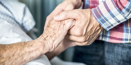 Program redus și normă întreagă pentru îngrijirea bătrânilor Poza 45591
