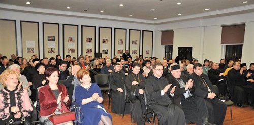 Conferință despre „Identitatea și unitatea românilor”, la Zalău Poza 45474