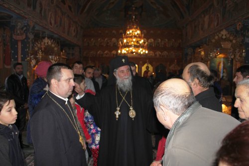 Liturghie arhierească la Mănăstirea Strâmba-Jiu Poza 44987
