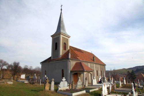 Cum s-a rezidit biserica din Vurpăr în vremea comunismului     Poza 44458