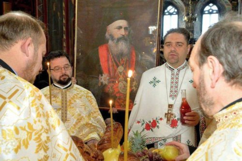 Pomenirea Episcopului Melchisedec Ștefănescu la Roman Poza 44494