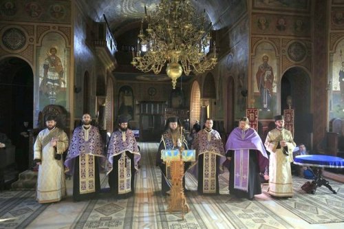 Slujire arhierească la Mănăstirea Izvoru Mureșului, Harghita Poza 43489