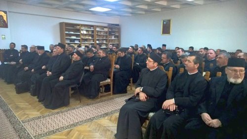 Şedinţe administrative în protopopiatele Moineşti şi Bacău Poza 43266