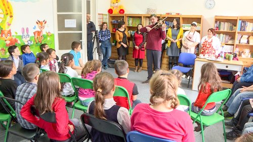 Concert de vioară pentru copiii de la două centre de zi Poza 42919