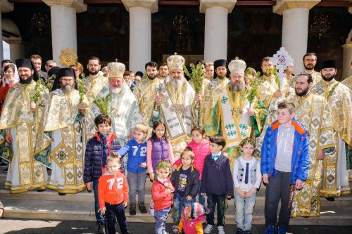 Sărbătoarea Floriilor la Catedrala Patriarhală Poza 41400