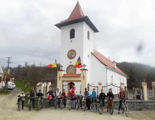 „Descoperim trecutul pe bicicletă!”, la Nou Român, Avrig Poza 40708