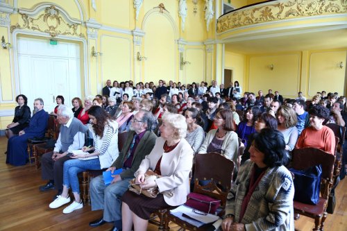 Concert și recital de poezie la Biblioteca „ASTRA” din Sibiu Poza 40345