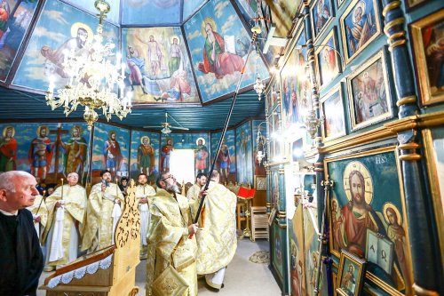 Sfințiri de biserici în Muntenia și Dobrogea  Poza 39810