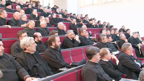 Conferințele preoțești de primăvară dedicate cinstirii icoanelor Poza 39485