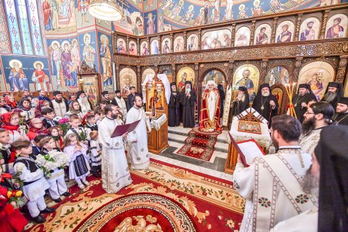 Vizită patriarhală la Mănăstirea Sihăstria Putnei Poza 39416