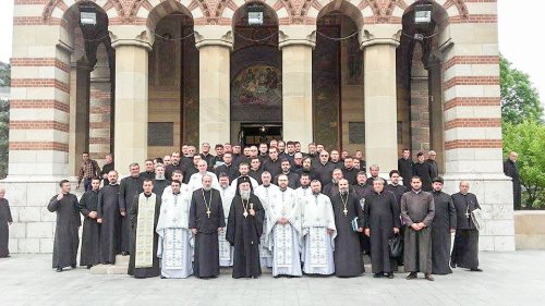 Conferinţă pastoral-misionară în Protoieria Craiova Sud Poza 39221