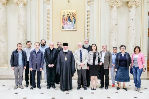 Masteranzi teologi în vizită la Palatul Patriarhiei Poza 39134