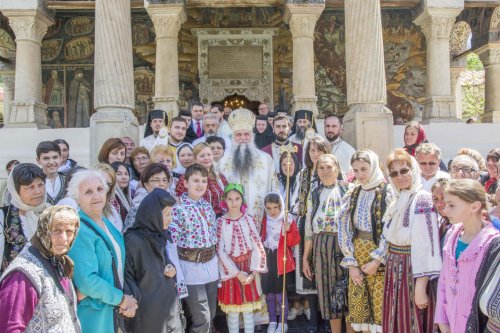 Sărbătoarea Sfinţilor Împăraţi la Horezu şi Craiova Poza 38891