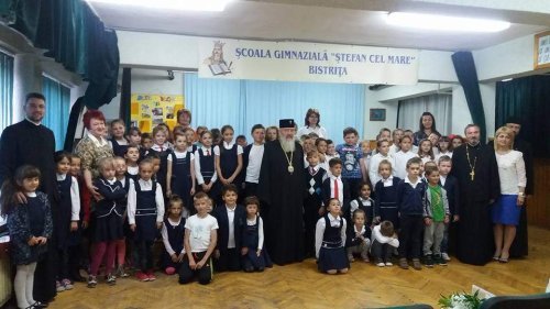 100 de copii la Programul after-school „Sfântul Stelian” din Bistriţa Poza 37266