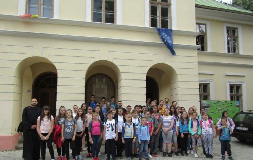 Sfârșit de an școlar la Parohia Timișoara-Viile Fabric Poza 37214