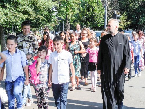 31 de copii din Prahova au vizitat Capitala Poza 37113