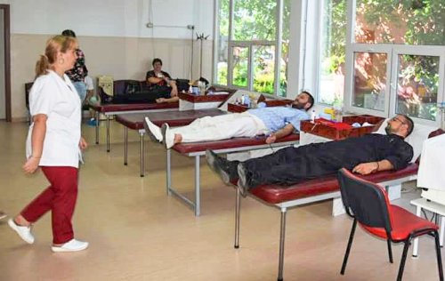 Donare de sânge în Arhiepiscopia Aradului Poza 36668