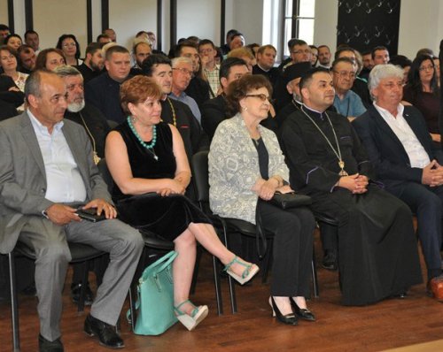 Emil Constantinescu a conferențiat la „Glasul Bisericii în cetate”, Zalău Poza 36588