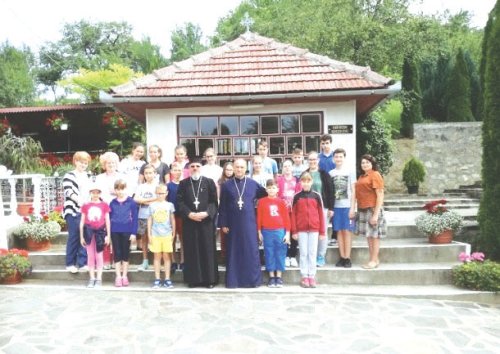 O nouă tabără la Mănăstirea Strâmba, Sălaj Poza 36367