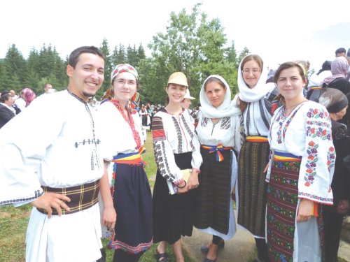 Tabere naționale studențești, la Mănăstirea Oașa, Alba Poza 36366
